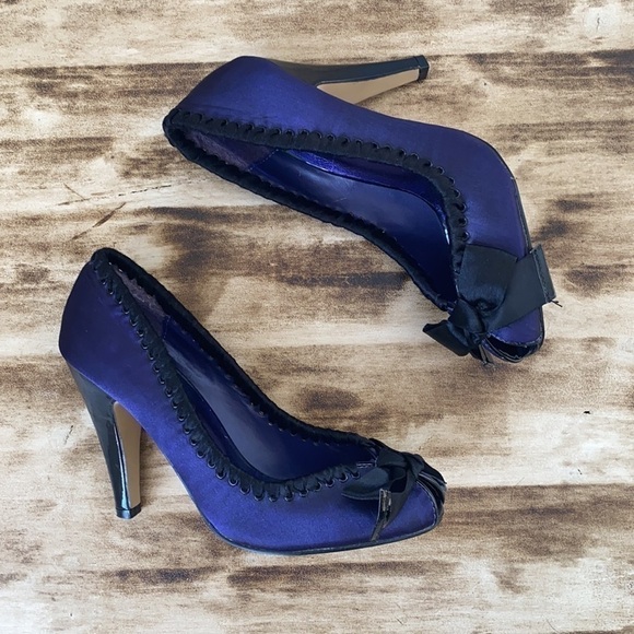 LE Chateau Purple Black Bow Stiletto - Picture 9 of 9